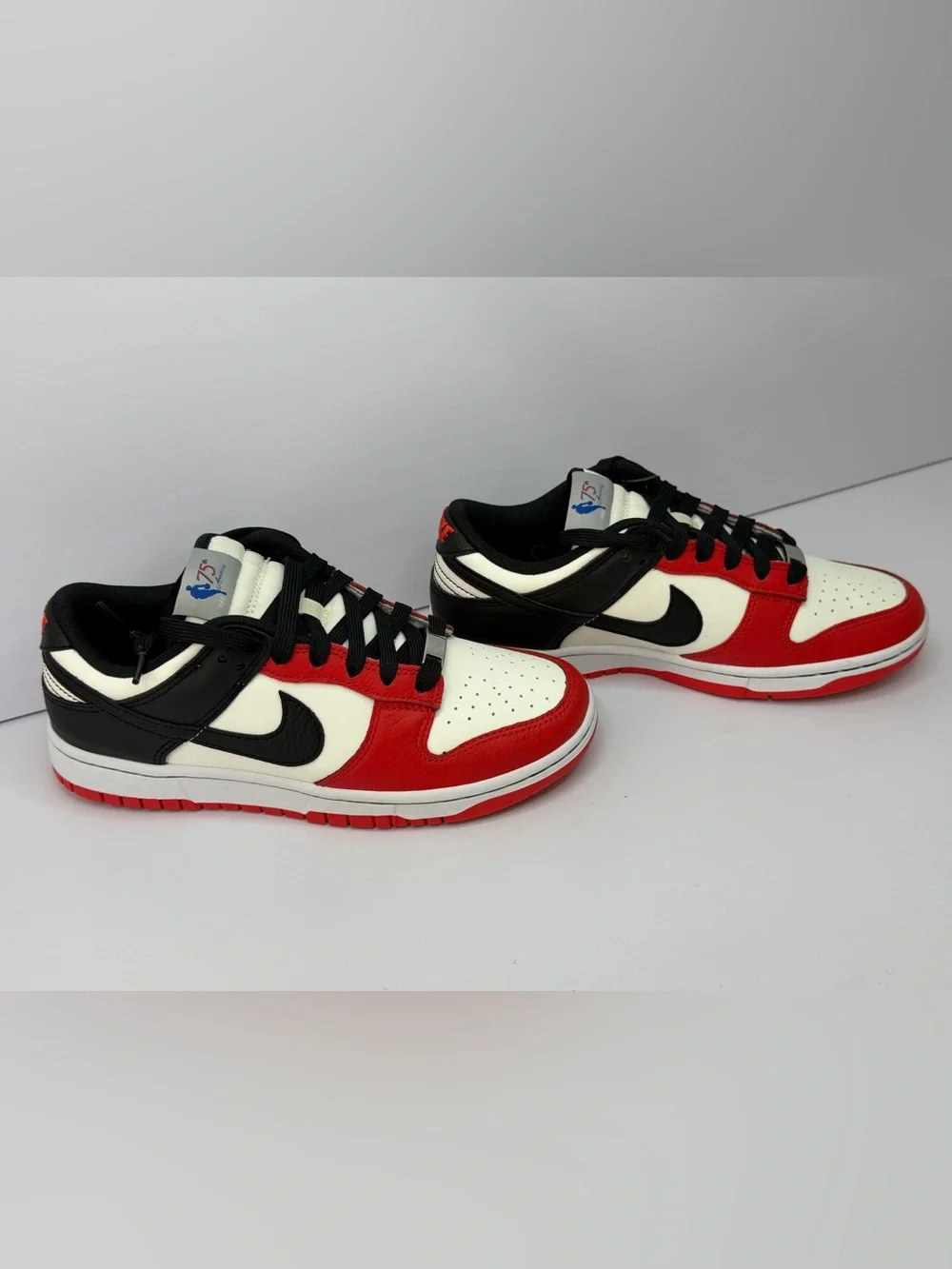 Nike Dunk Low NBA 75th Anniversary Chicago Grade School GS DD3363-100 Size 5.5Y